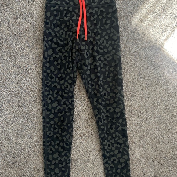 Sarah’s Day X White Fox Boutique Limited Edition Camo Leggings - Picture 6 of 6